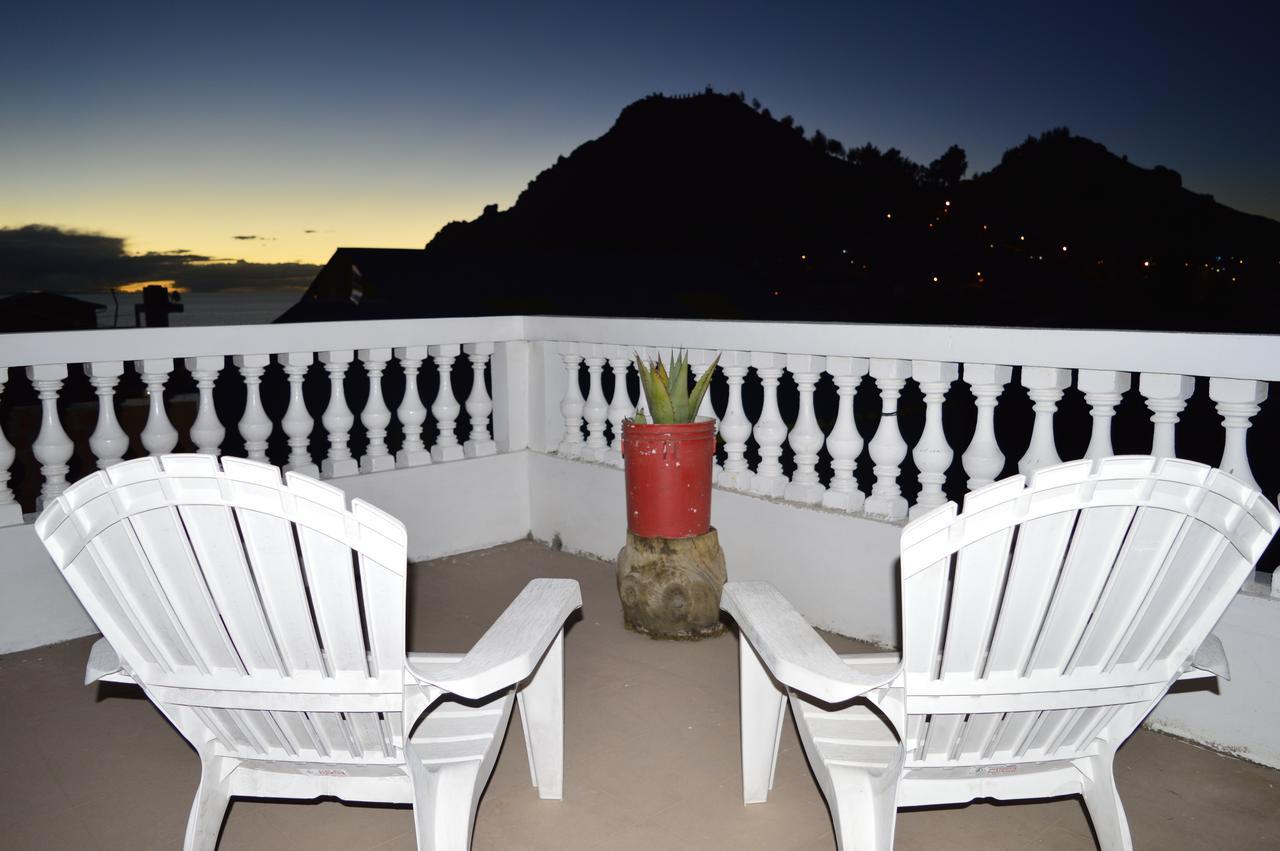 Hostal Florencia Copacabana  Exterior photo