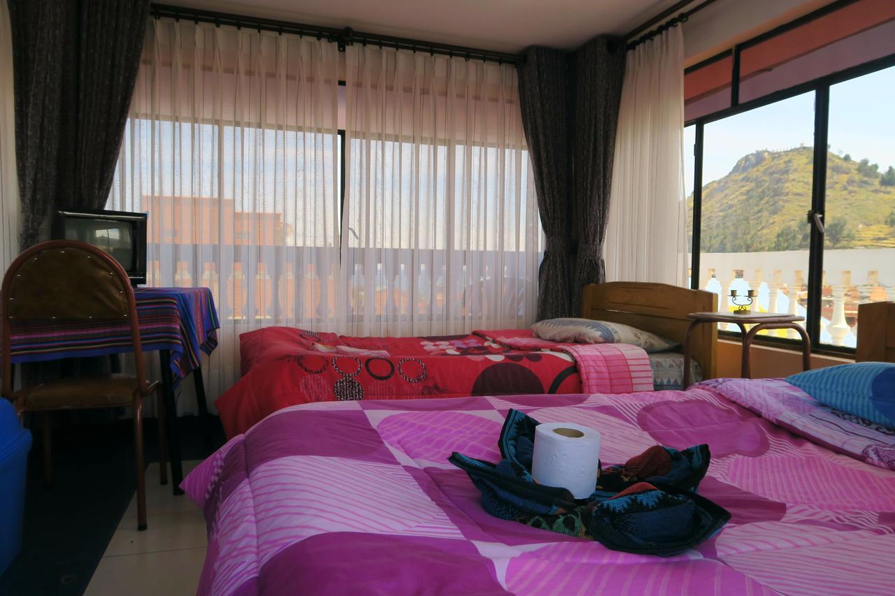 Hostal Florencia Copacabana  Exterior photo