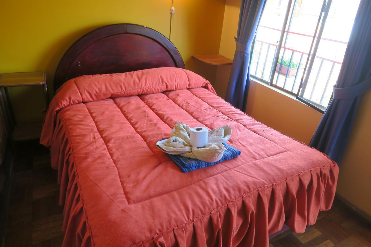 Hostal Florencia Copacabana  Exterior photo