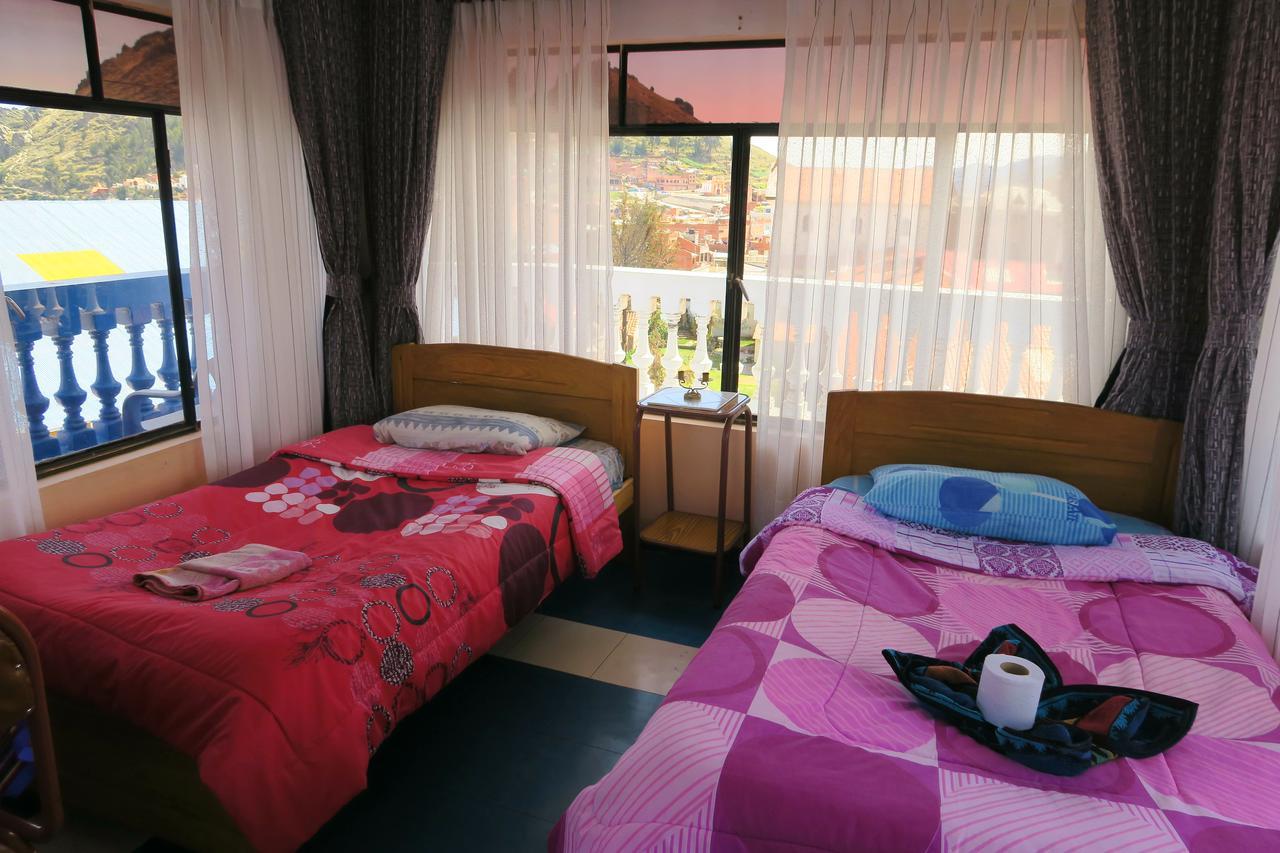 Hostal Florencia Copacabana  Exterior photo